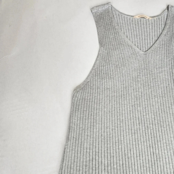 || SOFT SURROUNDINGS || grey tank top,  ribbed, v neck, sweater, sleeves, XL - Picture 3 of 7